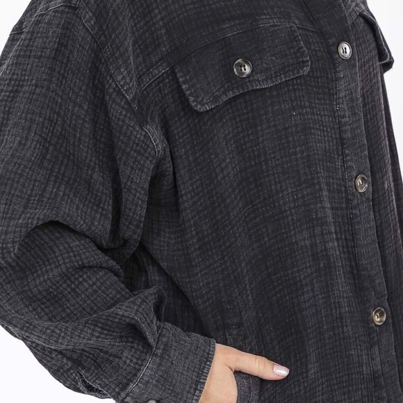 BiBi  Button Up Washed Shirt Shacket With Pockets in Ash Wash Black - Picture 4 of 8